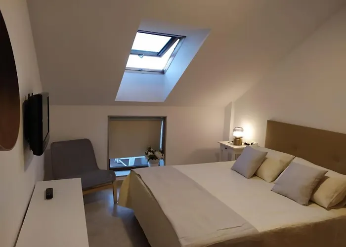 Atico A 3 Km De Con Piscina Y Garaje Apartamento *
